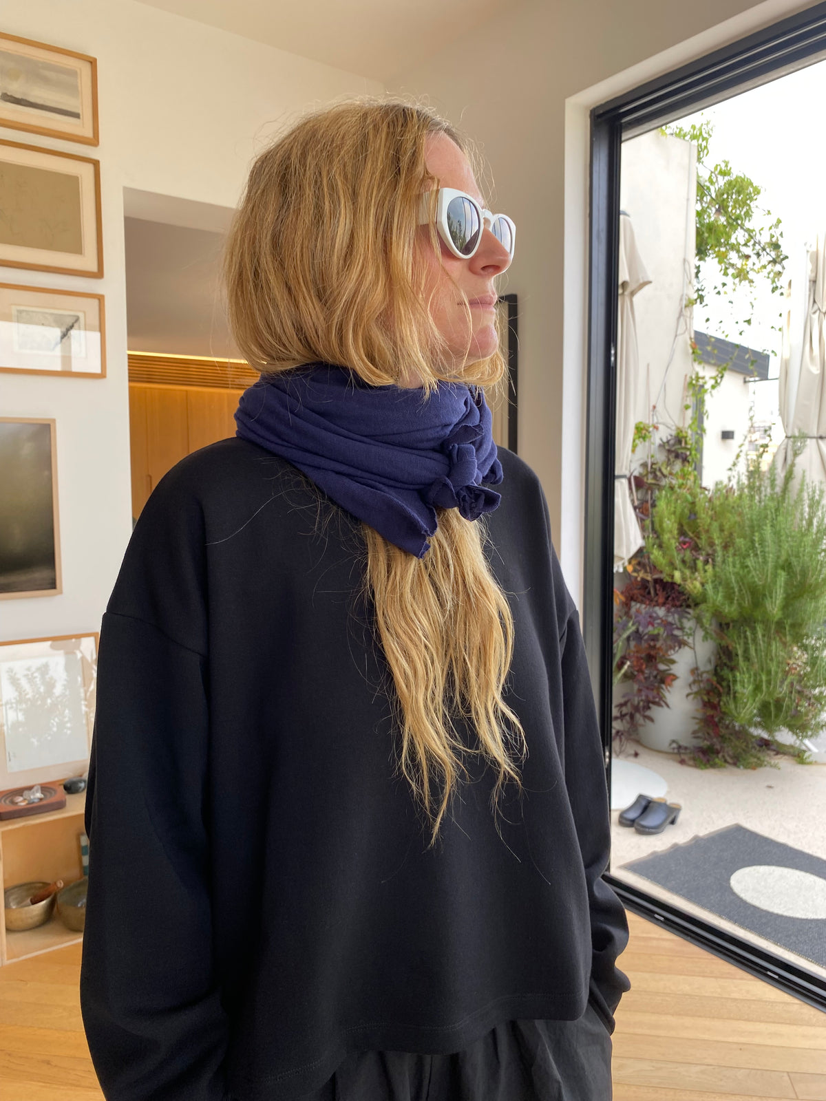 סווטשרט גדול - שחור