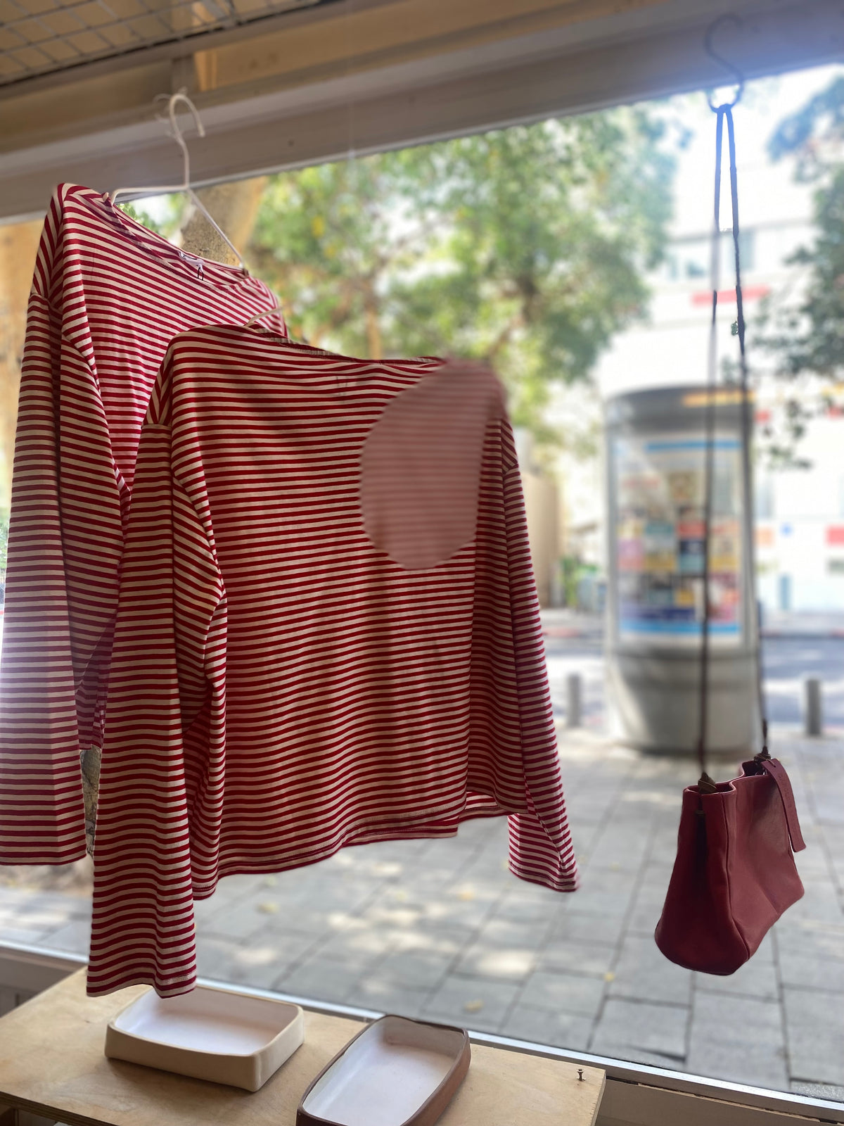 חולצת פסים - אדום לבן