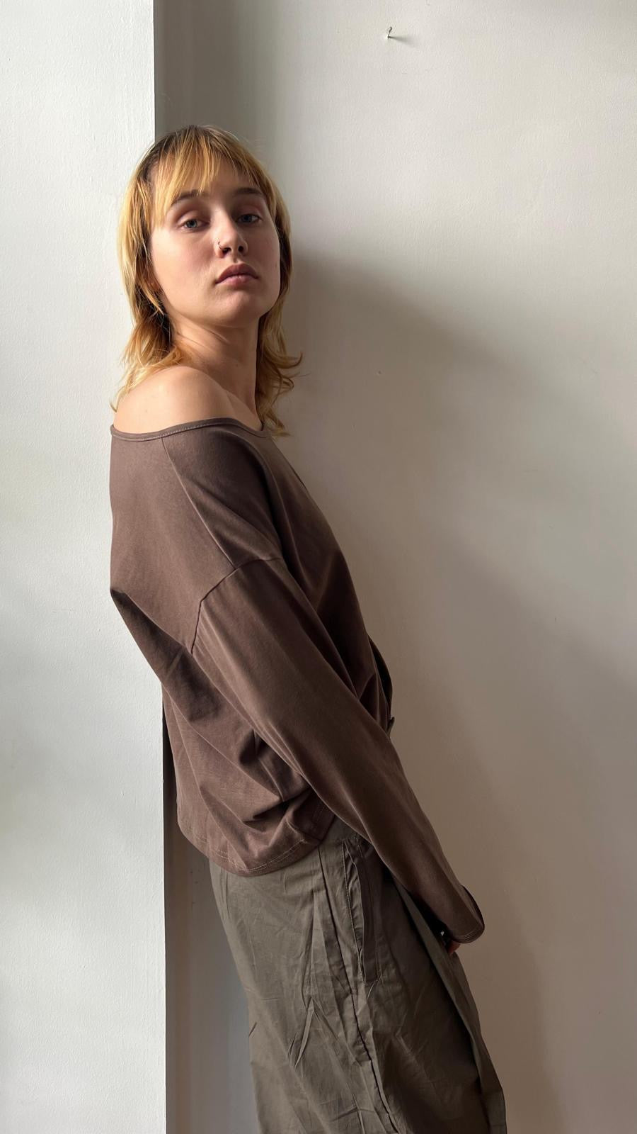 Wide neck shirt - Brown