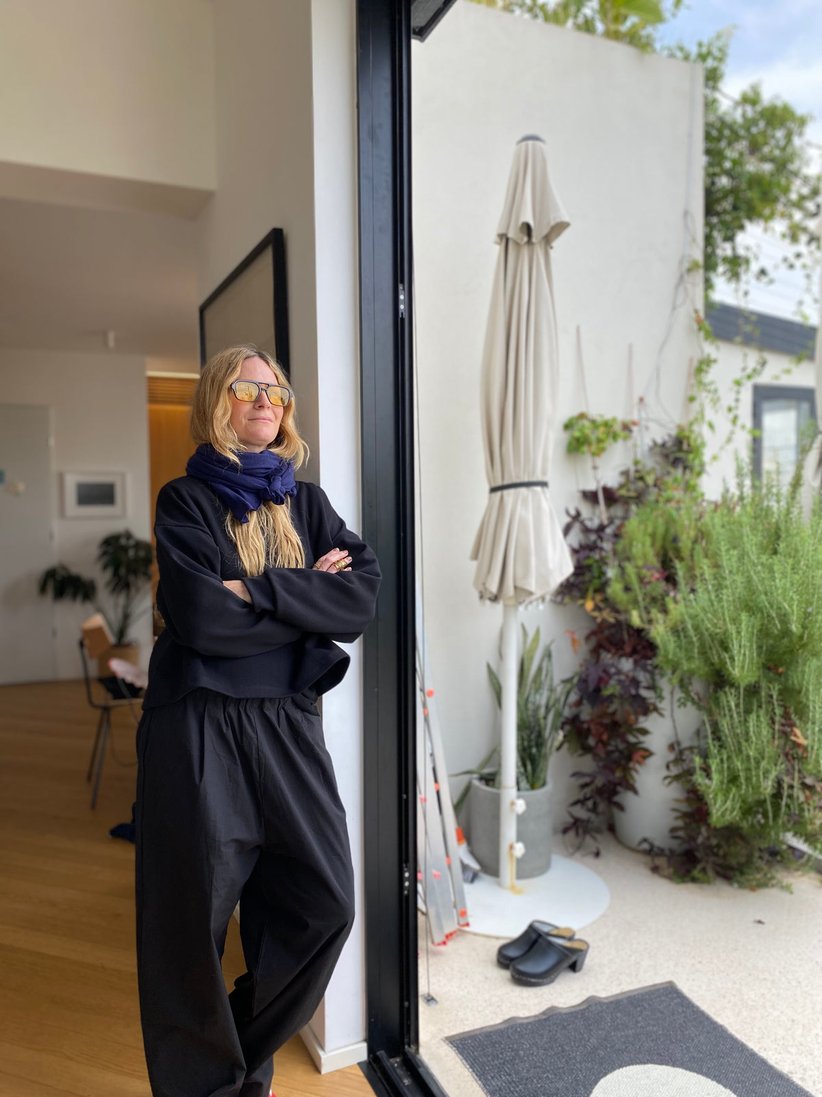 סווטשרט גדול - שחור