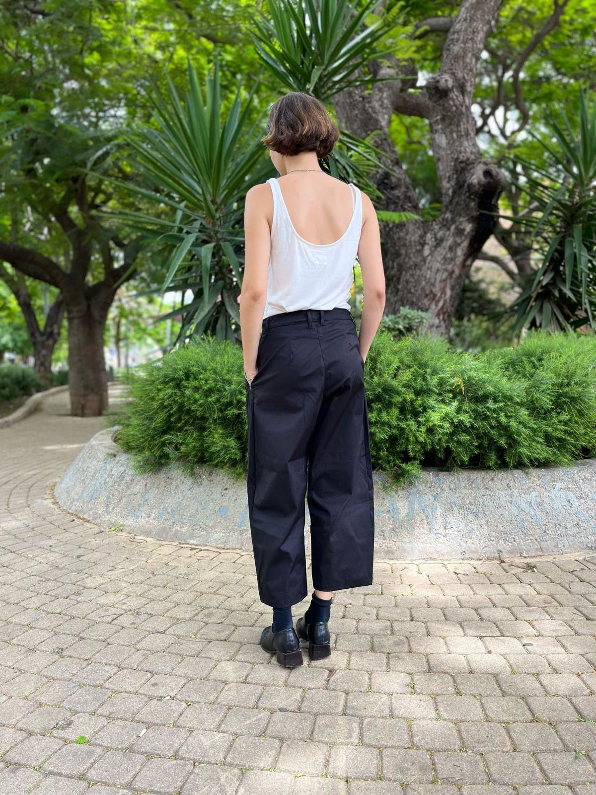 Tank Top with an open back - White