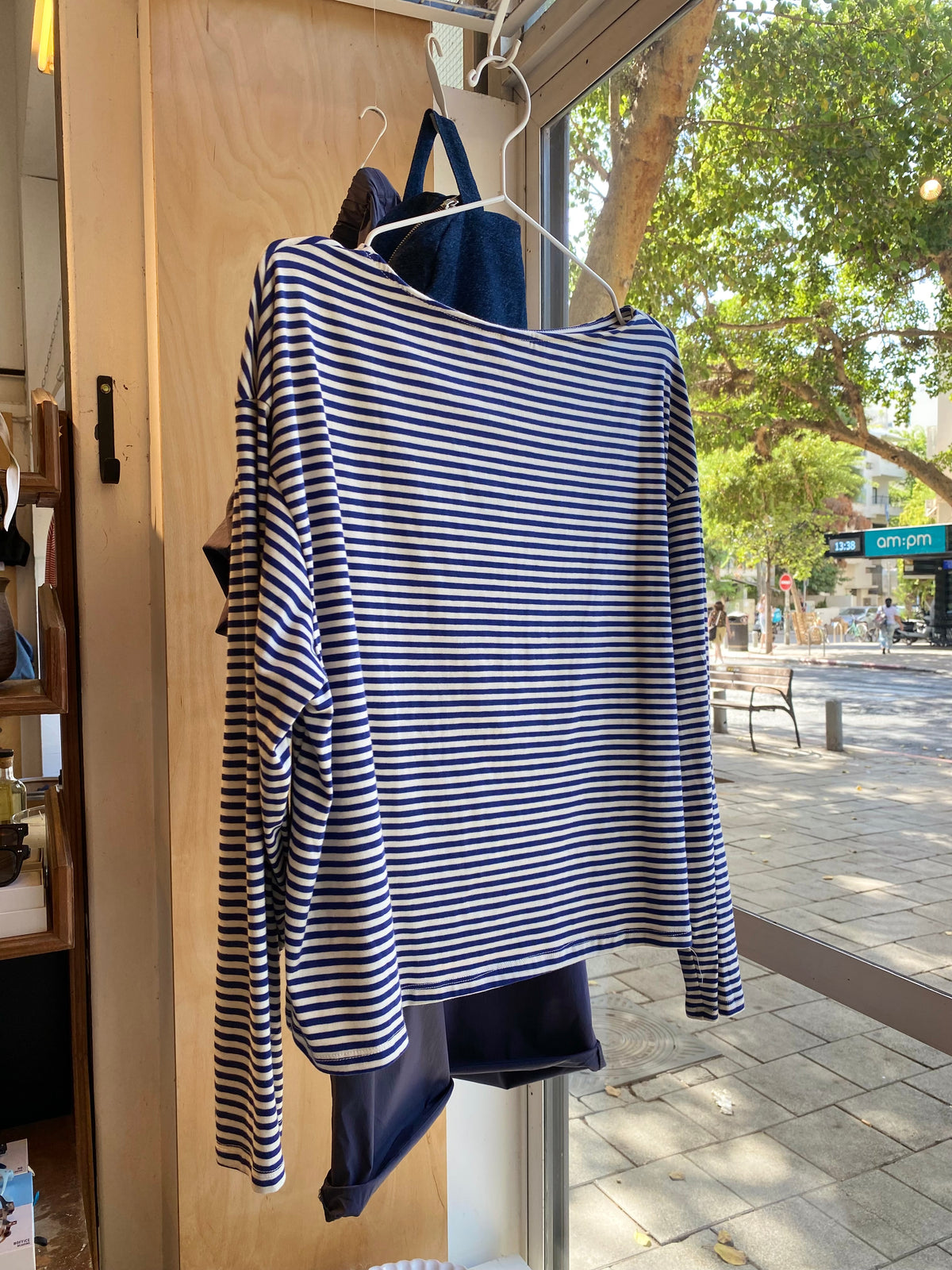 חולצת פסים - כחול לבן