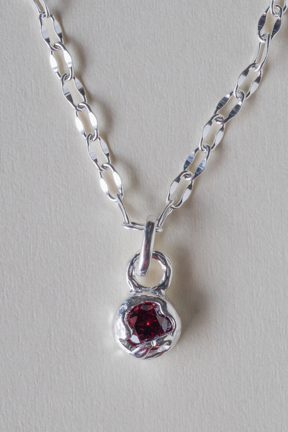 Mila necklace